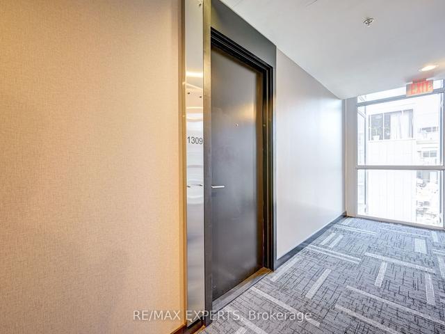 1309 - 39 Sherbourne St, Condo with 1 bedrooms, 1 bathrooms and 0 parking in Toronto ON | Image 37
