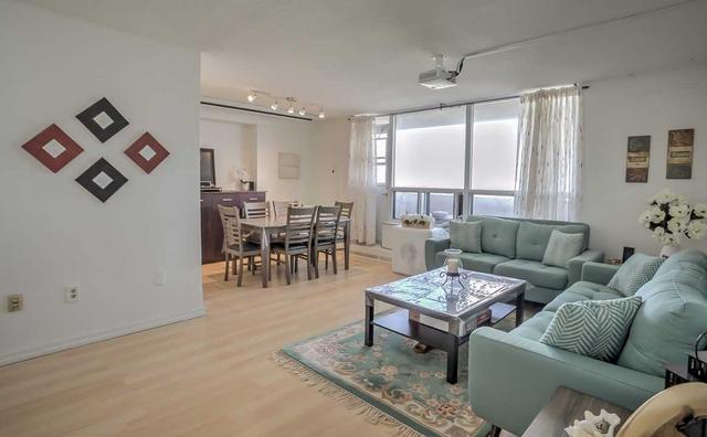 1802 - 3390 Weston Rd, Condo with 2 bedrooms, 1 bathrooms and 1 parking in Toronto ON | Image 2