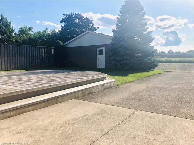 958 6th Avenue W, House detached with 2 bedrooms, 2 bathrooms and 5 parking in Owen Sound ON | Image 12