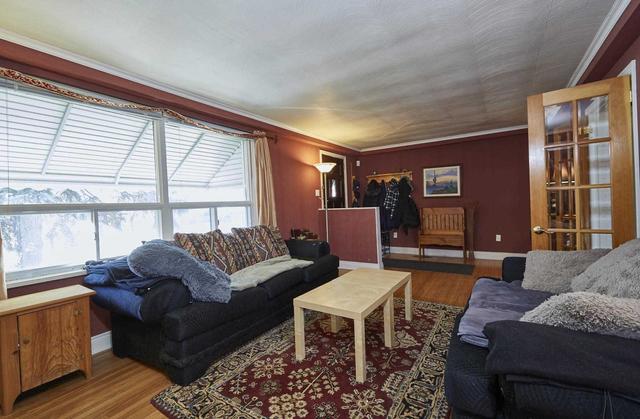 11 Gair Dr, House detached with 3 bedrooms, 2 bathrooms and 3 parking in Toronto ON | Image 39