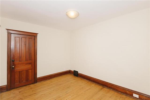 2 - 397 Bay Street N, Condo with 2 bedrooms, 1 bathrooms and null parking in Hamilton ON | Image 7