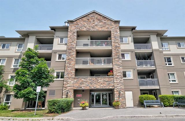 1221 - 8 Dayspring Circ, Condo with 2 bedrooms, 2 bathrooms and 1 parking in Brampton ON | Image 1
