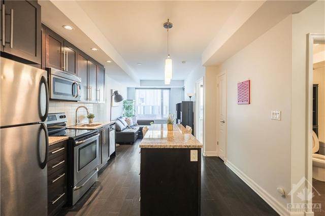 211 - 238 Besserer Street, Condo with 1 bedrooms, 1 bathrooms and 1 parking in Ottawa ON | Image 2