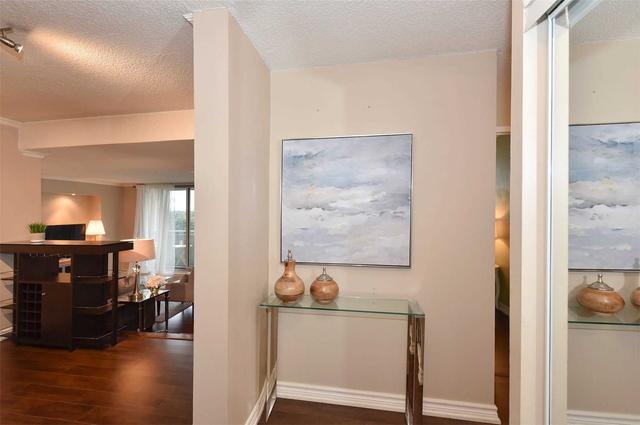 909 - 1338 York Mills Rd, Condo with 2 bedrooms, 1 bathrooms and 1 parking in Toronto ON | Image 25