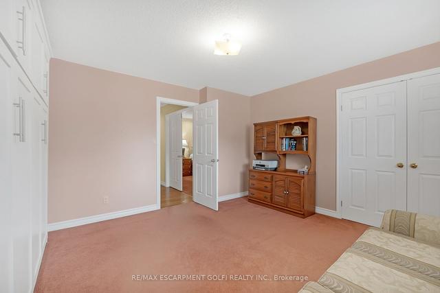 238 Alderlea Ave, House detached with 2 bedrooms, 2 bathrooms and 6 parking in Hamilton ON | Image 21