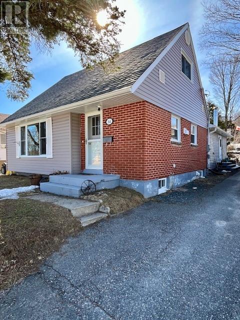 164 Axmith Ave, House detached with 3 bedrooms, 2 bathrooms and null parking in Elliot Lake ON | Image 4