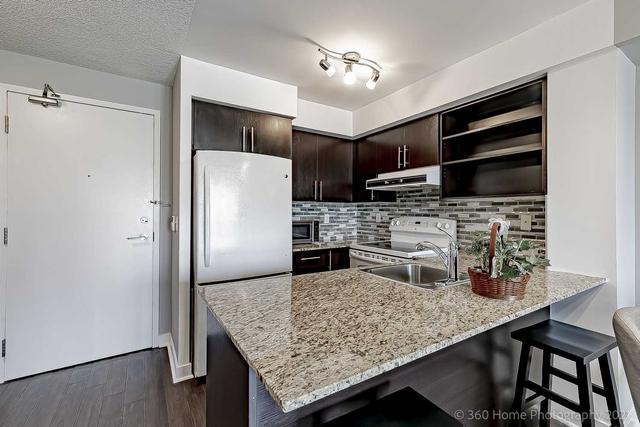 721 - 120 Dallimore Circ, Condo with 1 bedrooms, 1 bathrooms and 2 parking in Toronto ON | Image 9