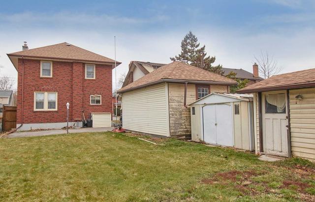 93 Ritson Rd S, House detached with 3 bedrooms, 2 bathrooms and 4 parking in Oshawa ON | Image 18