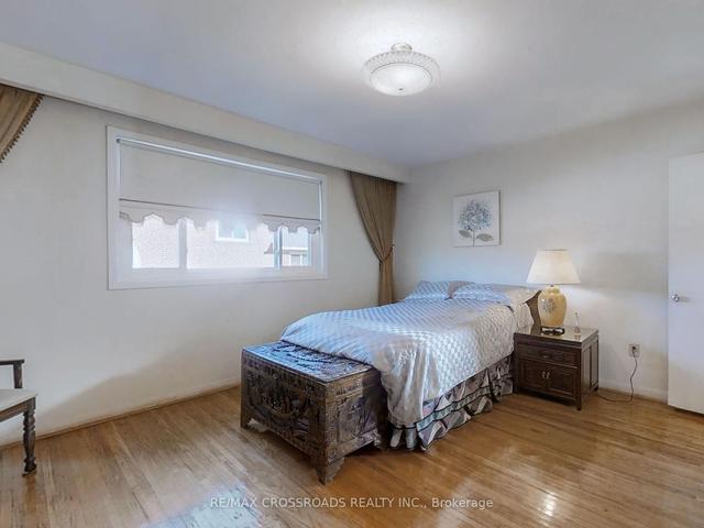 45 Pineway Blvd, House detached with 4 bedrooms, 3 bathrooms and 4 parking in Toronto ON | Image 6