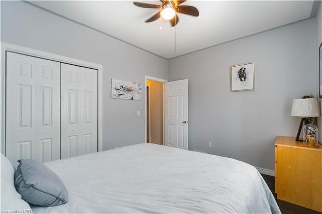 Another angle of bedroom #3. | Image 19