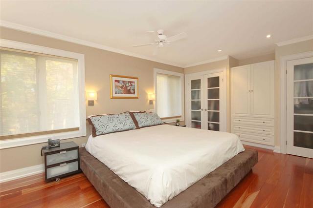 6 Barnwood Crt, House detached with 4 bedrooms, 4 bathrooms and 6 parking in Toronto ON | Image 7