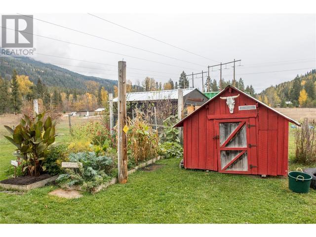 1385 6 Highway, House detached with 2 bedrooms, 1 bathrooms and null parking in North Okanagan E BC | Image 6