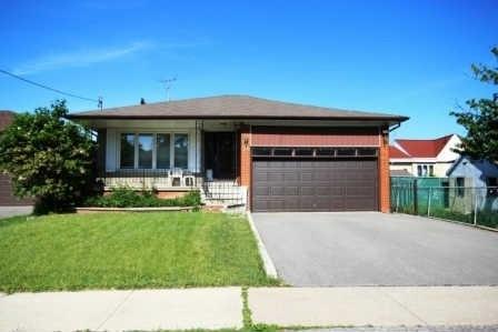 29 Endicott Ave, House detached with 3 bedrooms, 2 bathrooms and 4 parking in Toronto ON | Image 1