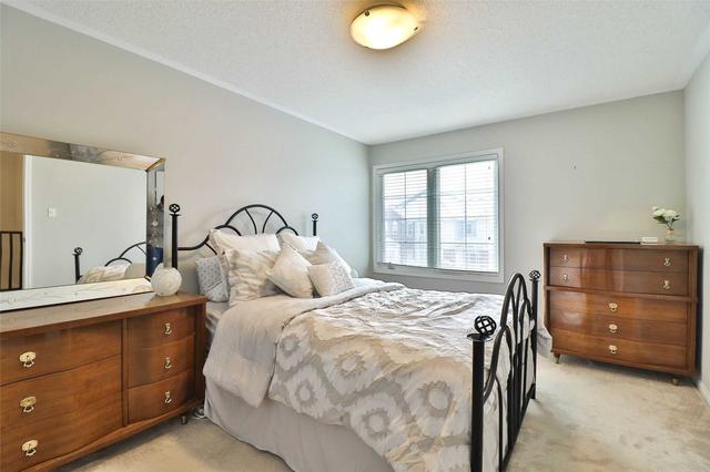 651 Frank Pl, House attached with 2 bedrooms, 2 bathrooms and 3 parking in Milton ON | Image 14