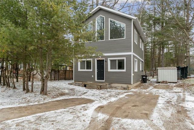 85 Melrose Avenue, House detached with 3 bedrooms, 2 bathrooms and 3 parking in Wasaga Beach ON | Image 1