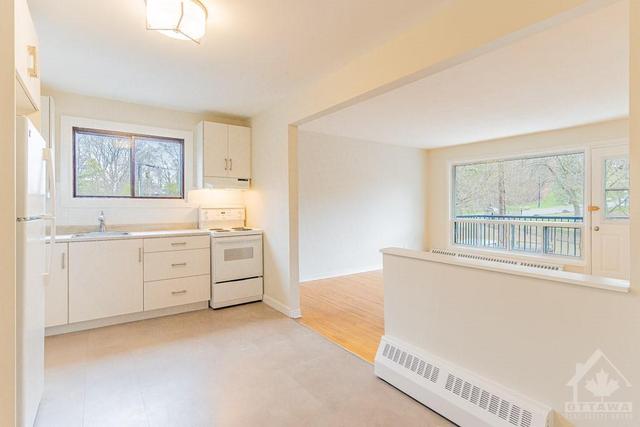 3 - 270 Beechwood Avenue, Condo with 2 bedrooms, 1 bathrooms and 1 parking in Ottawa ON | Image 7