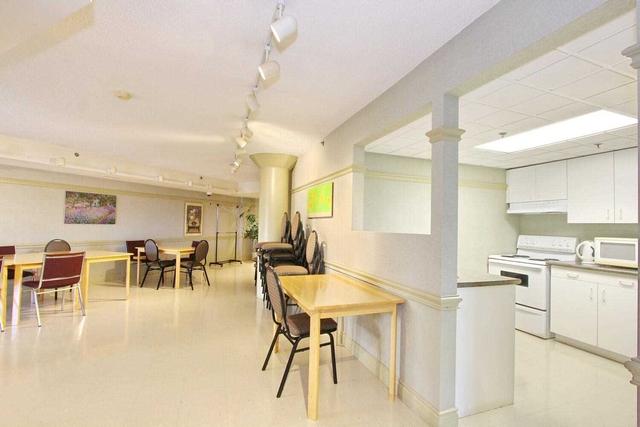 102 - 7 Dayspring Circ, Condo with 2 bedrooms, 2 bathrooms and 2 parking in Brampton ON | Image 25