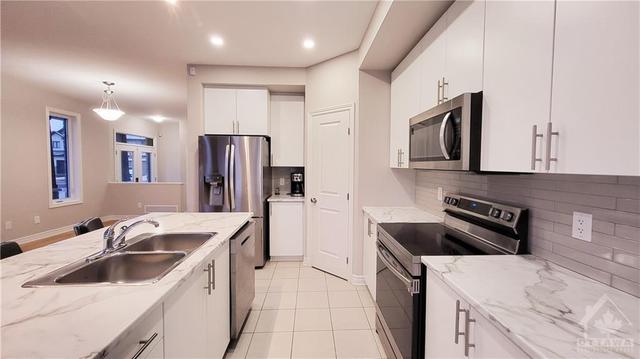 759 Namur Street, Townhouse with 3 bedrooms, 3 bathrooms and 4 parking in Russell ON | Image 7