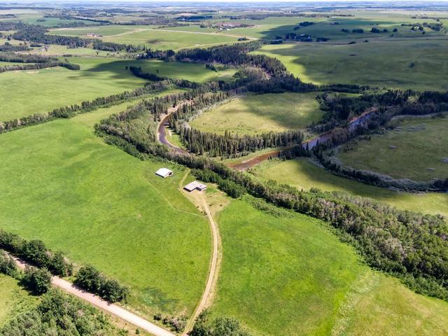 30457 Rge Rd 44, House detached with 5 bedrooms, 2 bathrooms and 10 parking in Mountain View County AB | Image 2