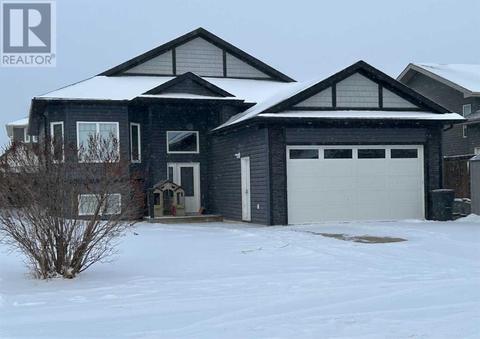204 13 Street Se, House detached with 5 bedrooms, 3 bathrooms and 2 parking in Slave Lake AB | Card Image
