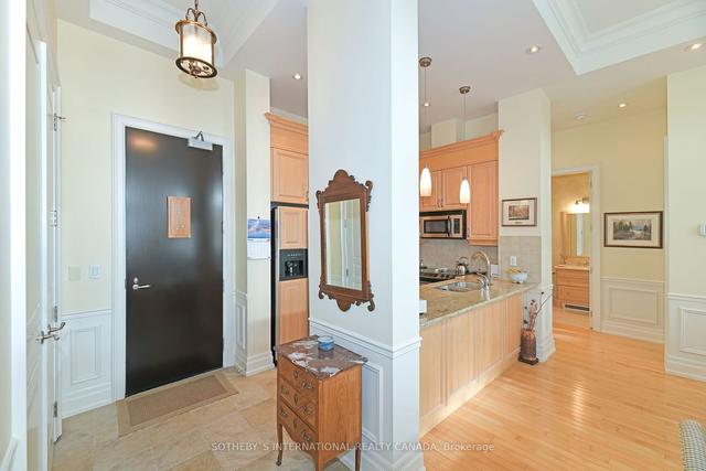ph 12 - 20 Burkebrook Pl, Condo with 2 bedrooms, 2 bathrooms and 2 parking in Toronto ON | Image 6