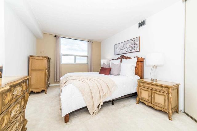 712 - 2 Westney Rd N, Condo with 2 bedrooms, 2 bathrooms and 1 parking in Ajax ON | Image 4