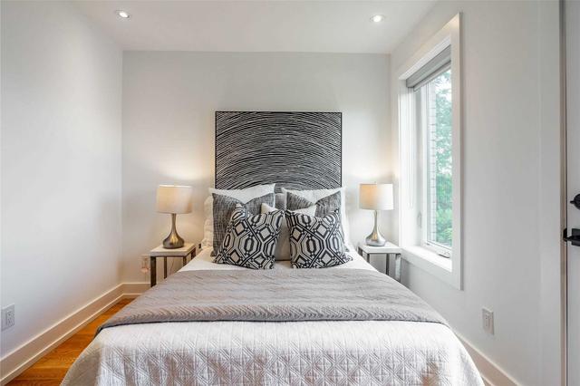 upper - 20 St Annes Rd, House semidetached with 3 bedrooms, 2 bathrooms and 1 parking in Toronto ON | Image 7