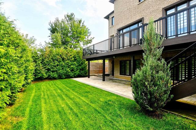 23 Day Lily Cres, House detached with 4 bedrooms, 5 bathrooms and 6 parking in Richmond Hill ON | Image 24