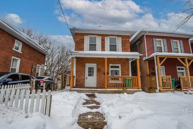 38 Lafayette Ave, House detached with 3 bedrooms, 2 bathrooms and 2 parking in Peterborough ON | Image 1