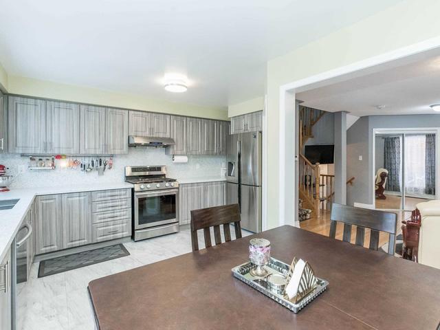 18 Garibaldi Dr, House semidetached with 3 bedrooms, 3 bathrooms and 3 parking in Brampton ON | Image 3