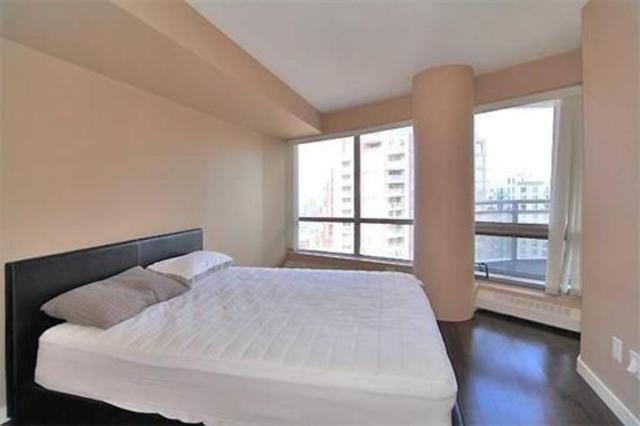 1804 - 1078 6 Avenue Sw, Condo with 2 bedrooms, 2 bathrooms and 2 parking in Calgary AB | Image 7