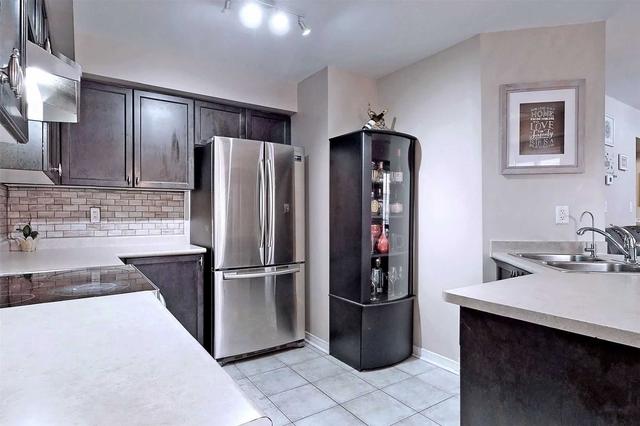 2241 Bur Oak Ave, Townhouse with 2 bedrooms, 3 bathrooms and 2 parking in Markham ON | Image 16