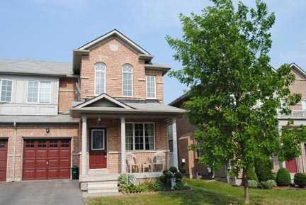 365 Marble Pl, House semidetached with 3 bedrooms, 3 bathrooms and 2 parking in Newmarket ON | Image 1
