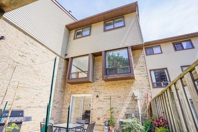 103 Carleton Pl, Townhouse with 3 bedrooms, 2 bathrooms and 2 parking in Brampton ON | Image 19