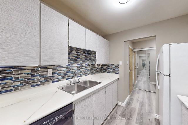 1201 - 4 Lisa St, Condo with 3 bedrooms, 2 bathrooms and 1 parking in Brampton ON | Image 20