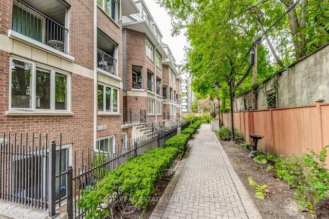 30 - 217 St George St, Townhouse with 2 bedrooms, 1 bathrooms and 0 parking in Toronto ON | Image 30