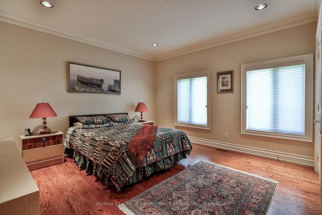 17 Paddock Crt, House detached with 5 bedrooms, 9 bathrooms and 10 parking in Toronto ON | Image 16