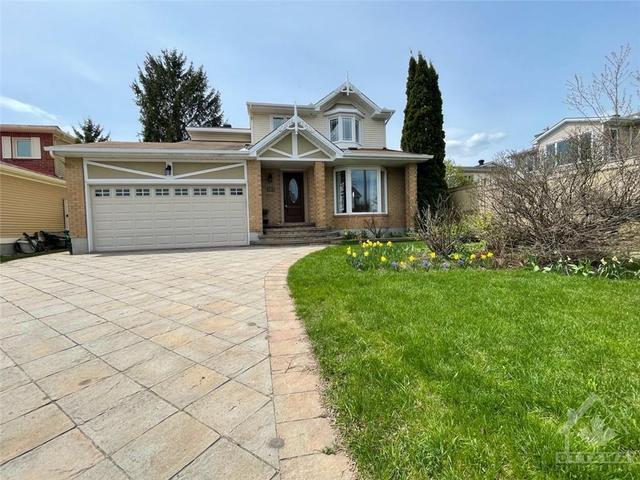 707 Thicket Way, House detached with 5 bedrooms, 4 bathrooms and 6 parking in Ottawa ON | Image 1