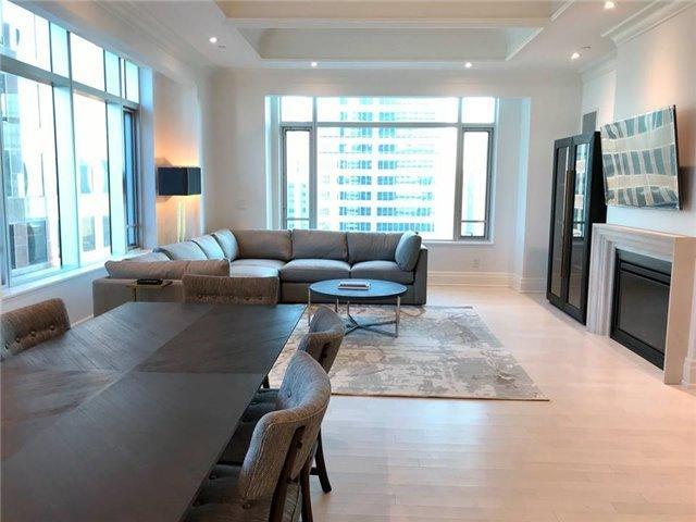 4104 - 311 Bay St, Condo with 2 bedrooms, 2 bathrooms and 1 parking in Toronto ON | Image 1
