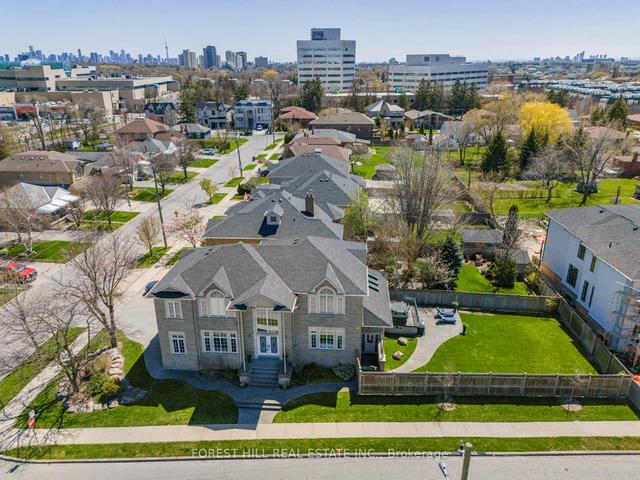 18 Highland Hill, House detached with 4 bedrooms, 5 bathrooms and 4 parking in Toronto ON | Image 32