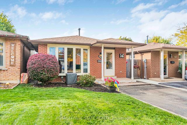 322 East 24th St, House detached with 3 bedrooms, 2 bathrooms and 2 parking in Hamilton ON | Image 34