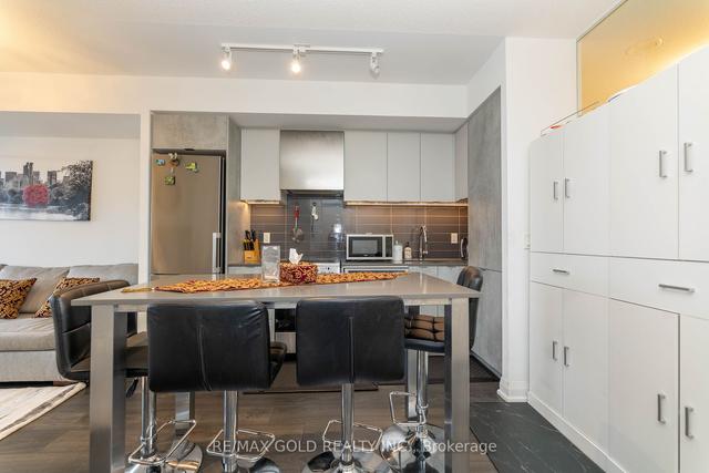 621 - 10 Gibbs St, Condo with 2 bedrooms, 2 bathrooms and 1 parking in Toronto ON | Image 10