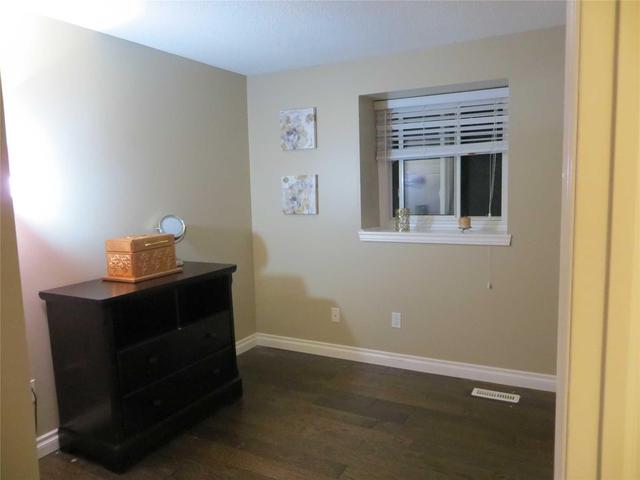 23 - 105 Hansen Rd N, Townhouse with 3 bedrooms, 1 bathrooms and 1 parking in Brampton ON | Image 9