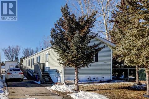 710, - 1101 84 Street Ne, Home with 3 bedrooms, 2 bathrooms and 2 parking in Calgary AB | Card Image