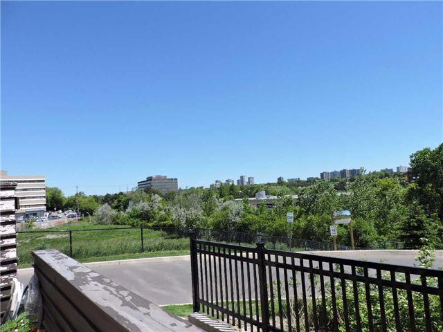 Th 12 - 33 Singer Crt, Townhouse with 2 bedrooms, 3 bathrooms and 1 parking in Toronto ON | Image 14