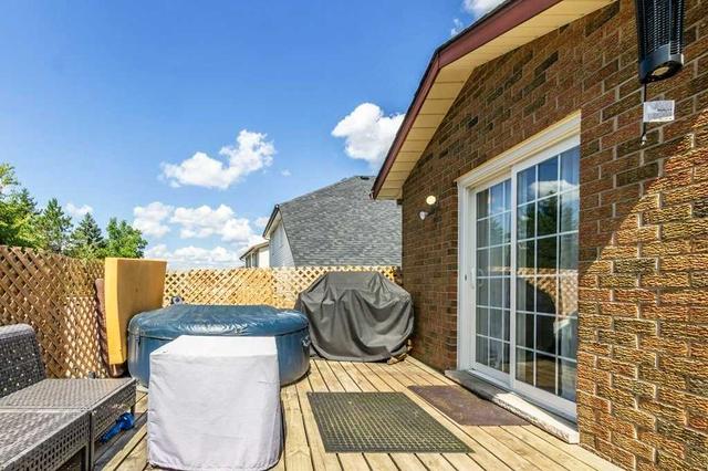 61 Hilldale Cres, House detached with 3 bedrooms, 3 bathrooms and 4 parking in Guelph ON | Image 28