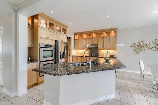 57 Kentwood Cres, House detached with 4 bedrooms, 5 bathrooms and 7 parking in Markham ON | Image 3