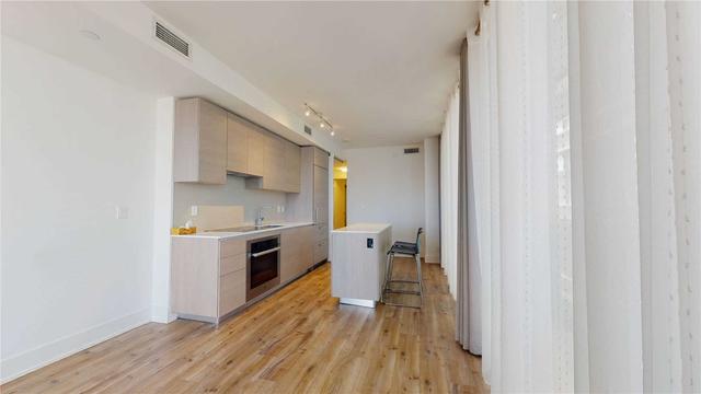 1210 - 200 Bloor St W, Condo with 1 bedrooms, 2 bathrooms and 1 parking in Toronto ON | Image 3