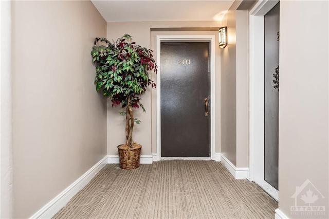 201 - 1 Rosamond Street E, Condo with 2 bedrooms, 1 bathrooms and 1 parking in Mississippi Mills ON | Image 6