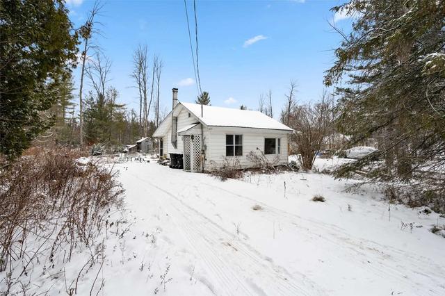 42 Lakeshore Rd E, House detached with 1 bedrooms, 1 bathrooms and 4 parking in Oro Medonte ON | Image 12